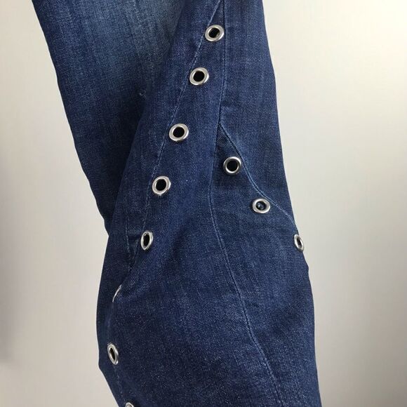 7âforâAll MankindâEdieâEyeletâCutâOffâHemâJeans - Picture 14 of 15